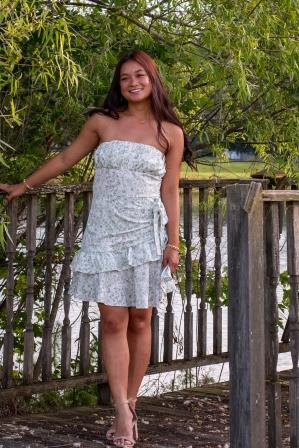 Tara Ludwig Spring Photos